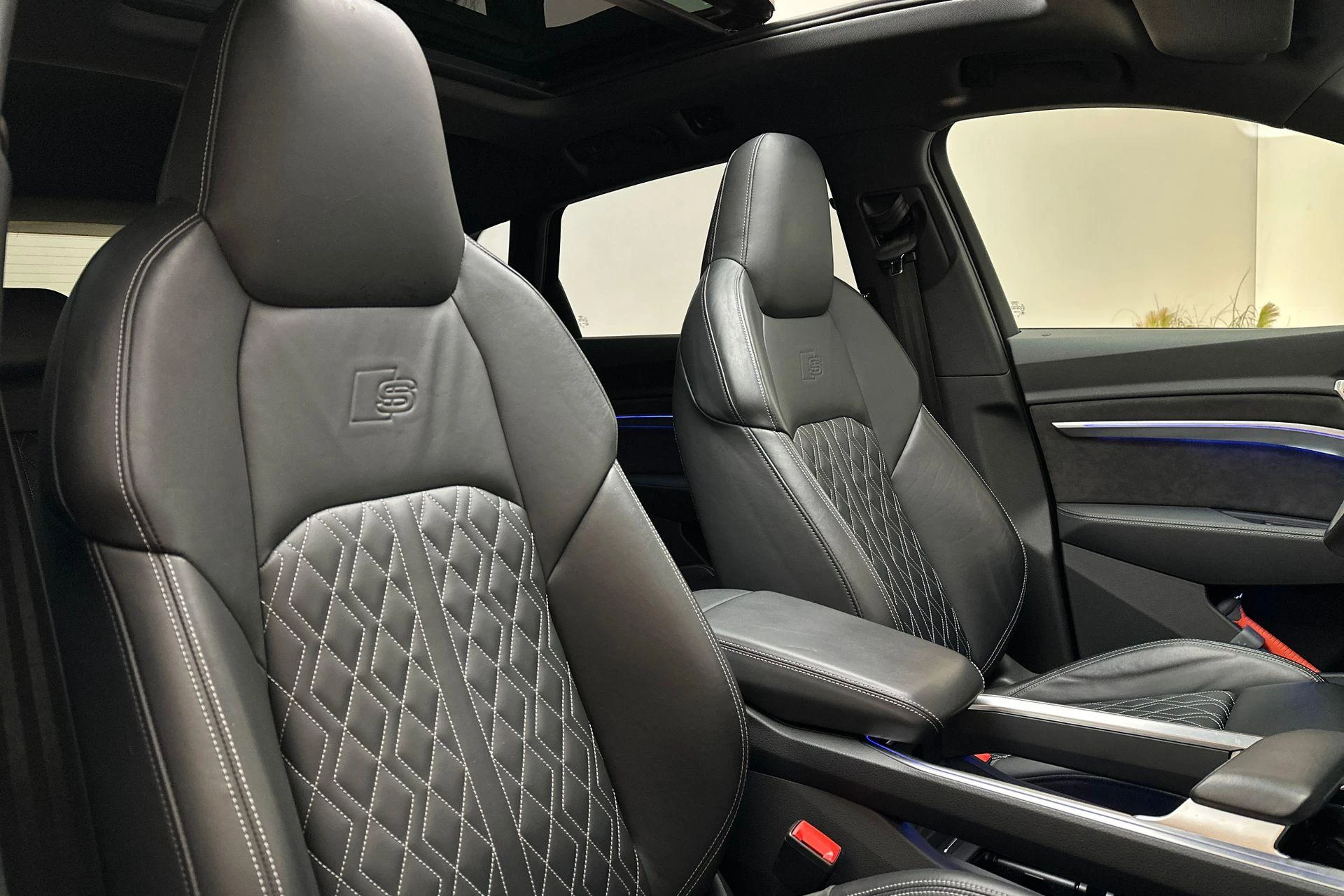 Hoofdafbeelding Audi e-tron