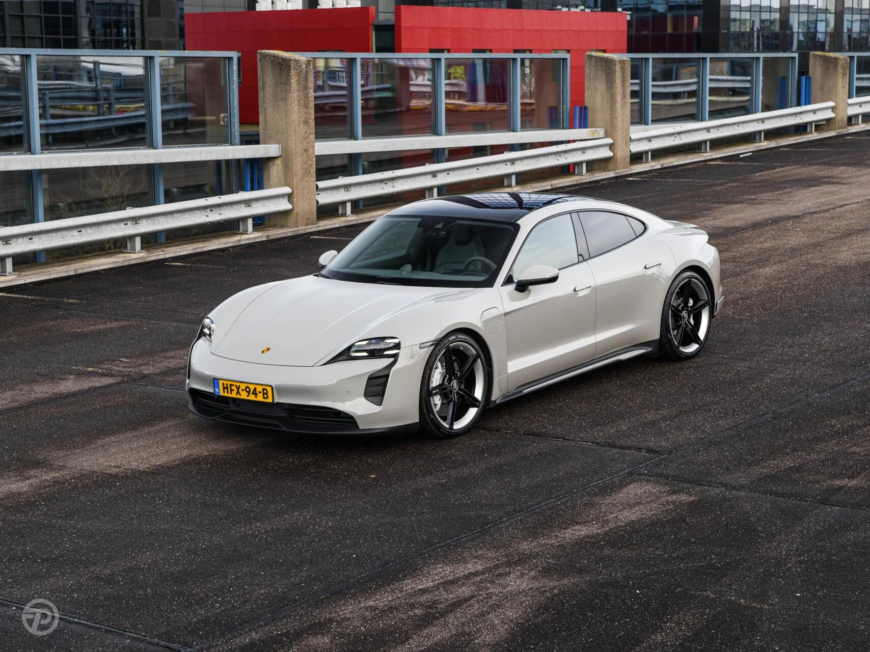 Hoofdafbeelding Porsche Taycan