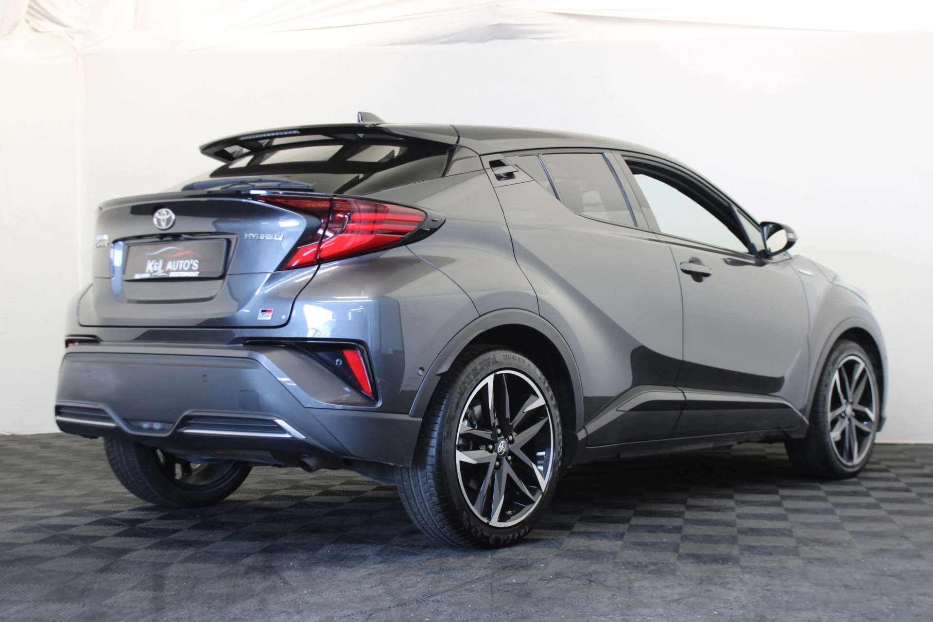Hoofdafbeelding Toyota C-HR