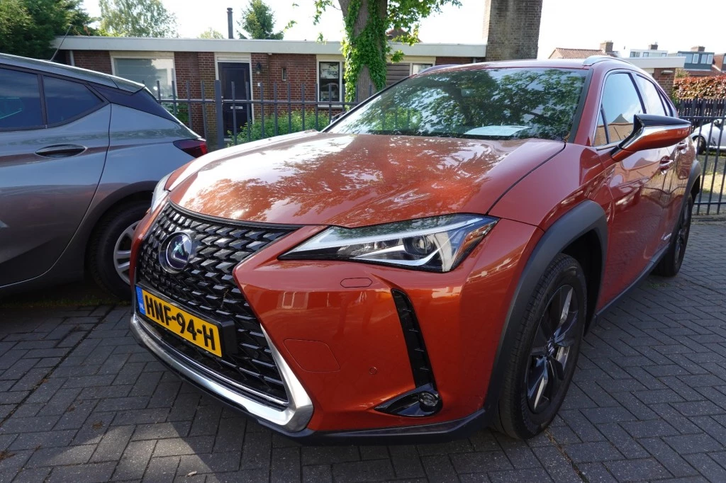 Hoofdafbeelding Lexus UX