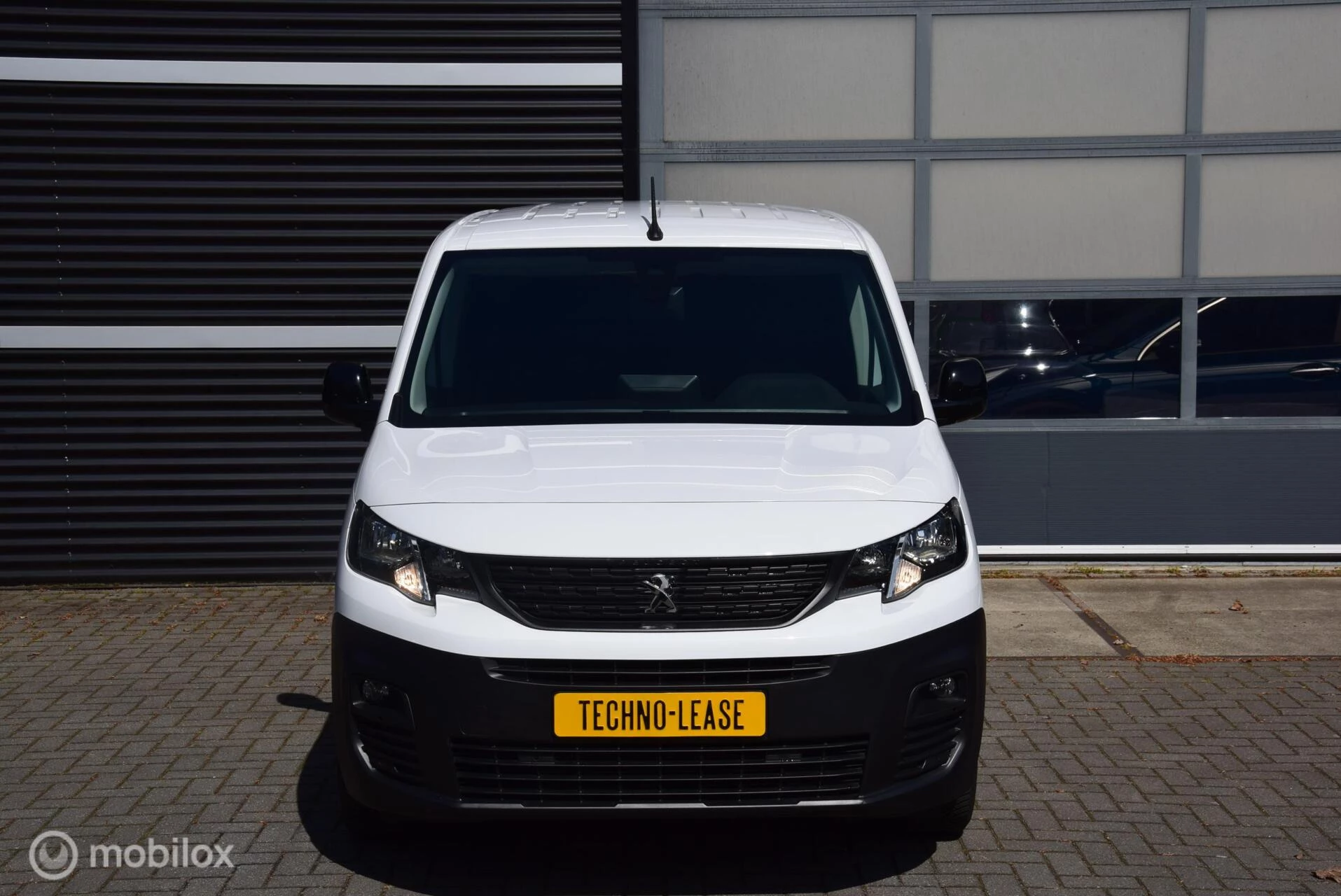 Hoofdafbeelding Peugeot Partner