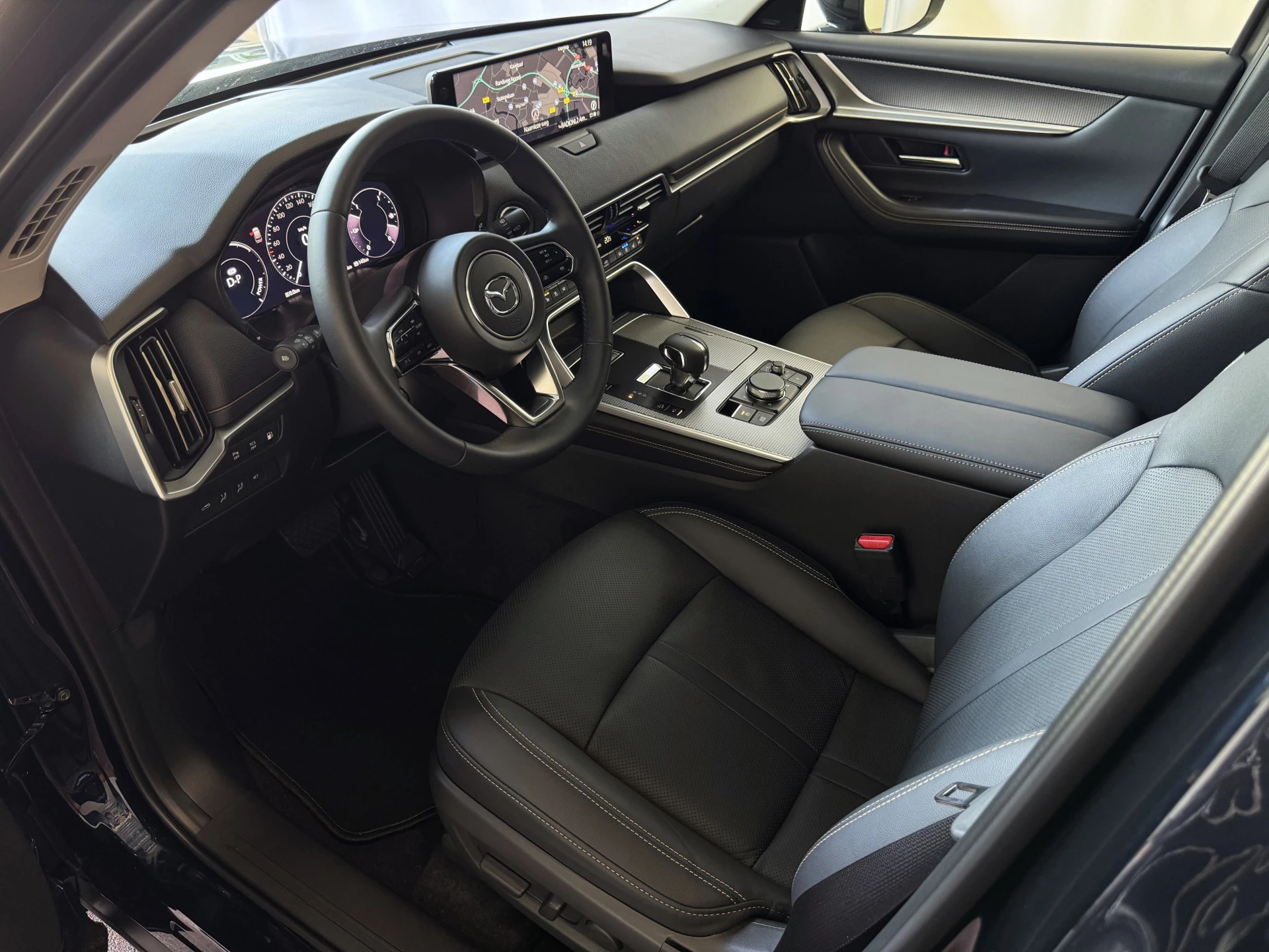 Hoofdafbeelding Mazda CX-60