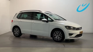 Volkswagen Golf Sportsvan 1.2 TSI Business Edition Connected Stoelverwarming Navigatie Parkeersensoren