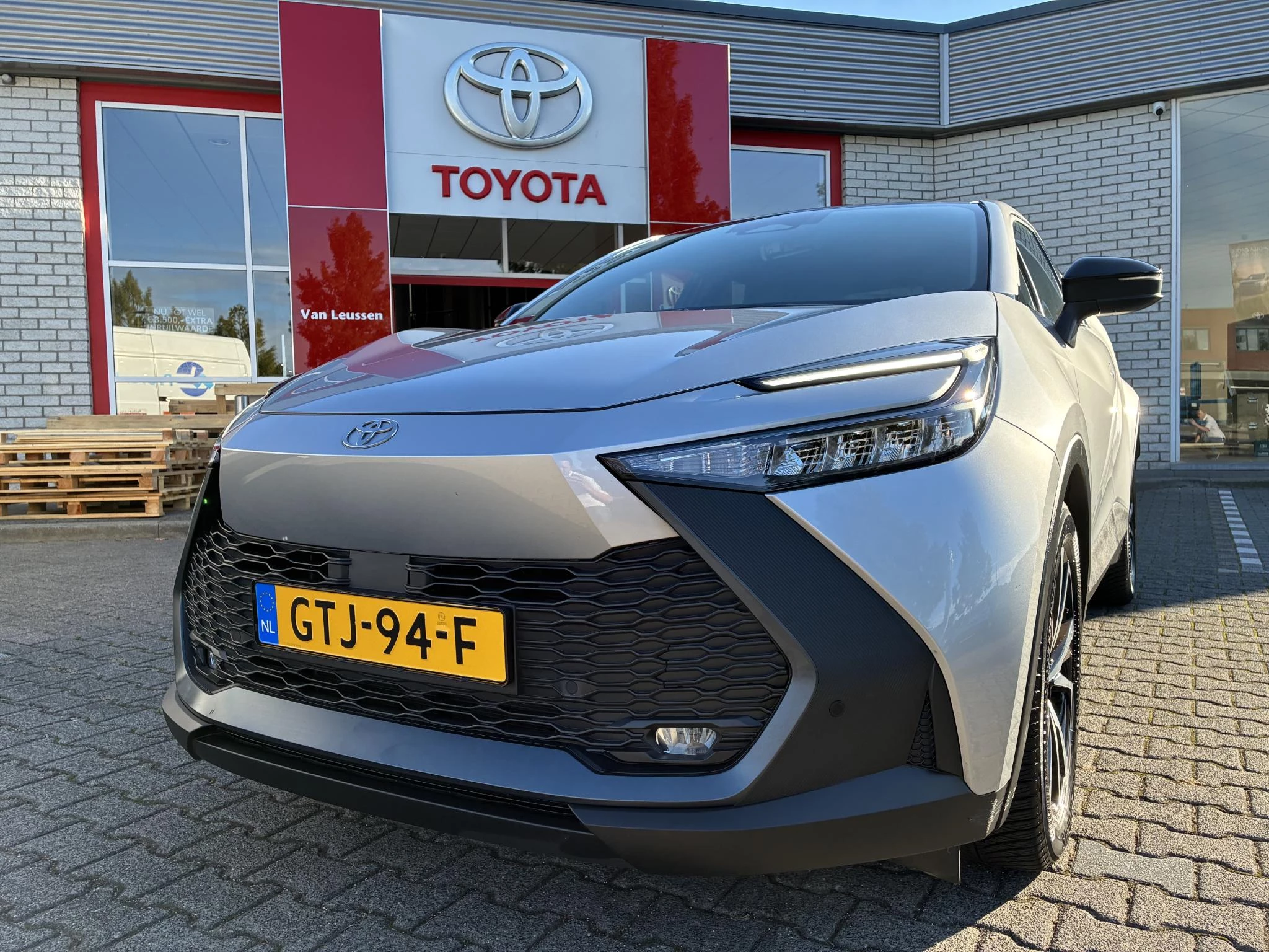Hoofdafbeelding Toyota C-HR