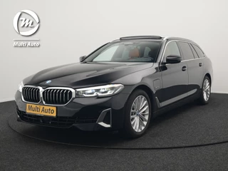 BMW 5 Serie Touring 530e xDrive Luxury Line Plug In Hybrid 294pk Dealer O.H PHEV | Trekhaak Af Fabriek | Panodak | Camera | Lederen Comfortstoelen Memory & Verwarmd | Harman kardon | Adaptive Cruise | Virtual | Park assist | Blis | Verwarmd Stuur | |