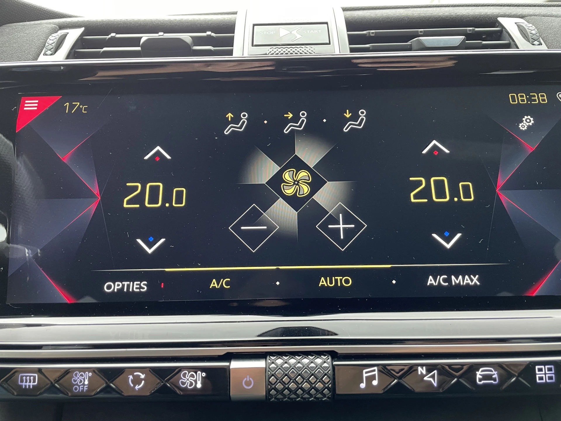 Hoofdafbeelding DS DS 7