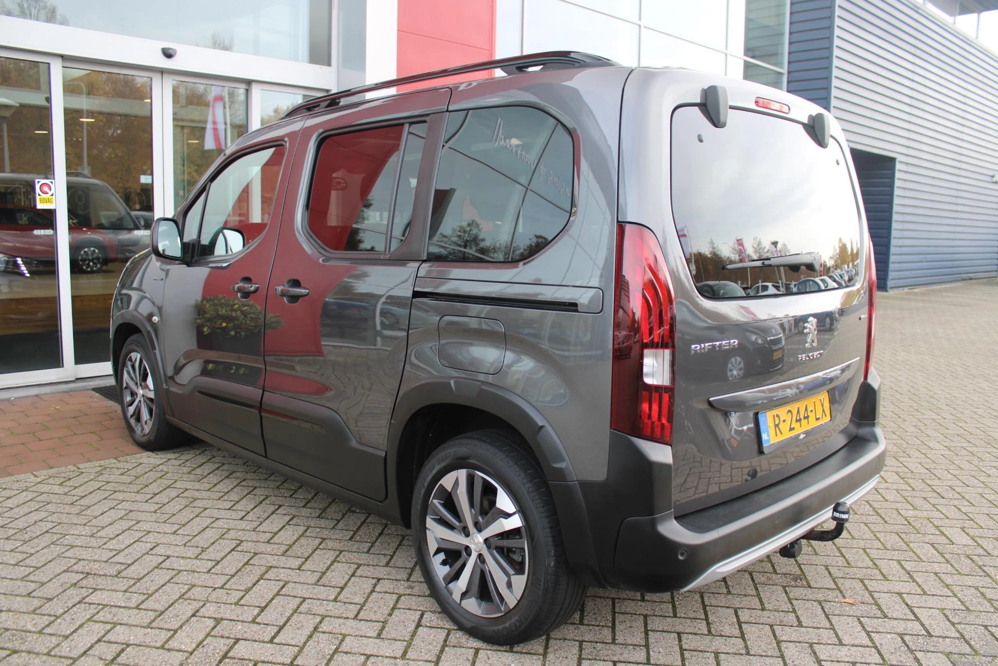 Hoofdafbeelding Peugeot Rifter