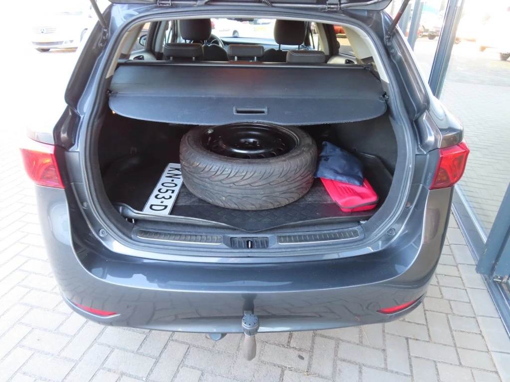Hoofdafbeelding Toyota Avensis