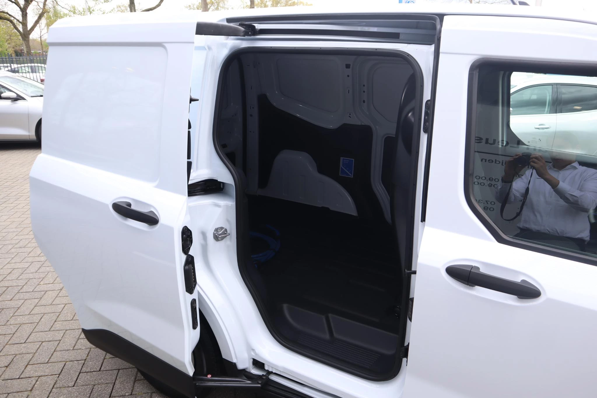 Hoofdafbeelding Ford E-Transit Courier