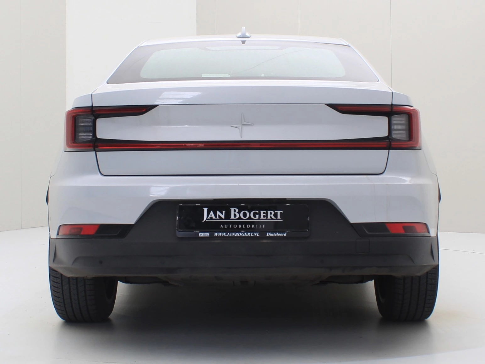 Hoofdafbeelding Polestar 2