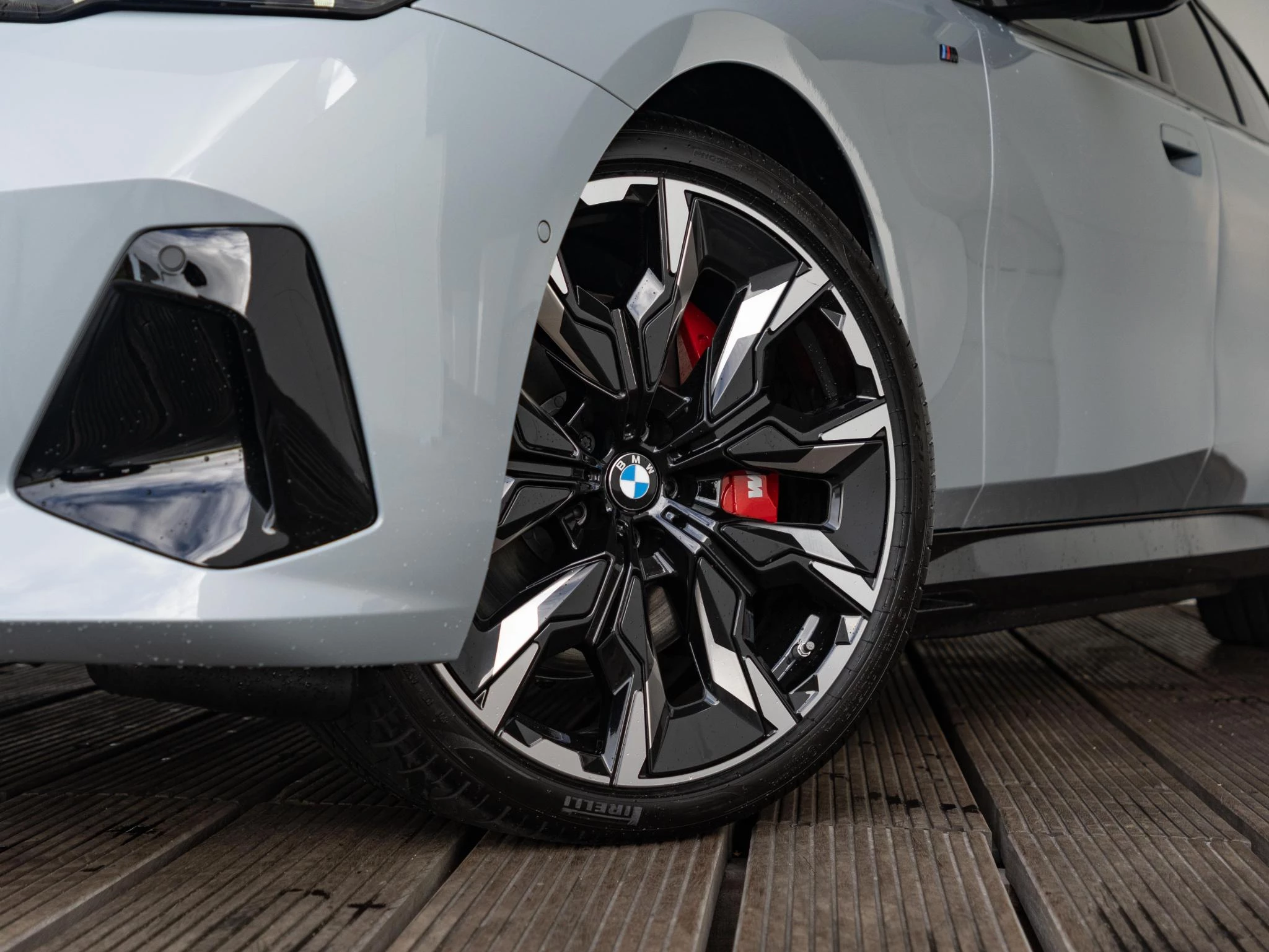 Hoofdafbeelding BMW i5