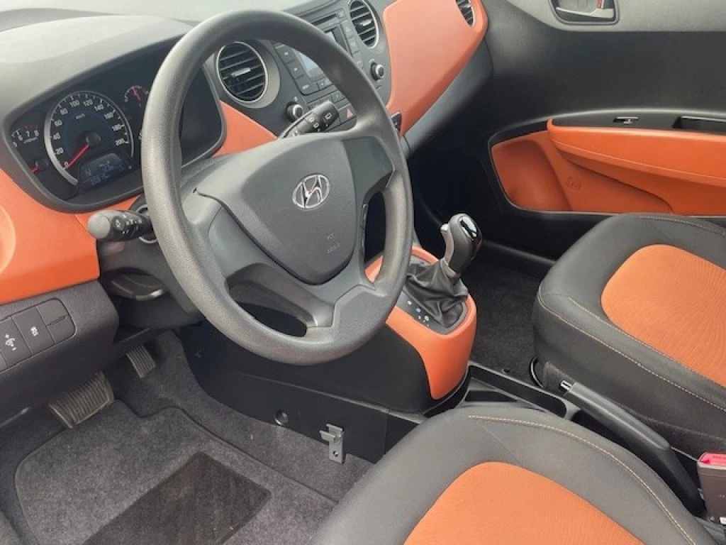 Hoofdafbeelding Hyundai i10