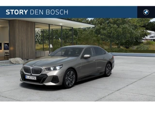 Hoofdafbeelding BMW 5 Serie BMW 5 Serie 530e M Sport Automaat / Achteruitrijcamera / Adaptieve LED / Parking Assistant / Stoelverwarming / M Sportonderstel / Harman-Kardon