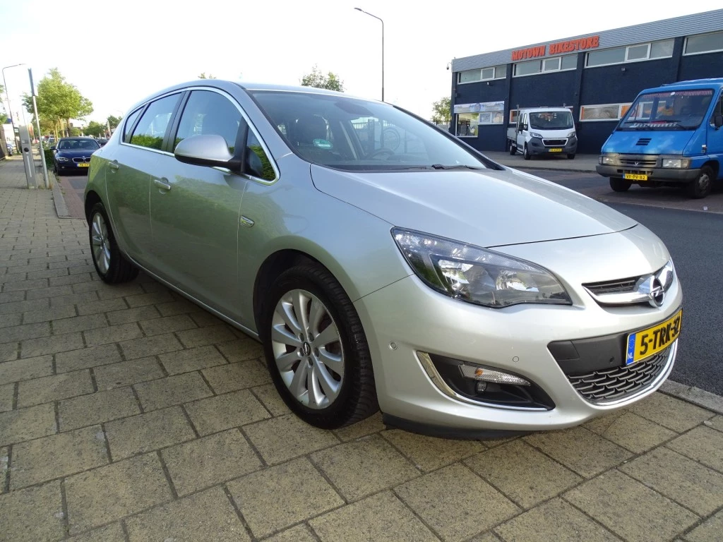 Hoofdafbeelding Opel Astra