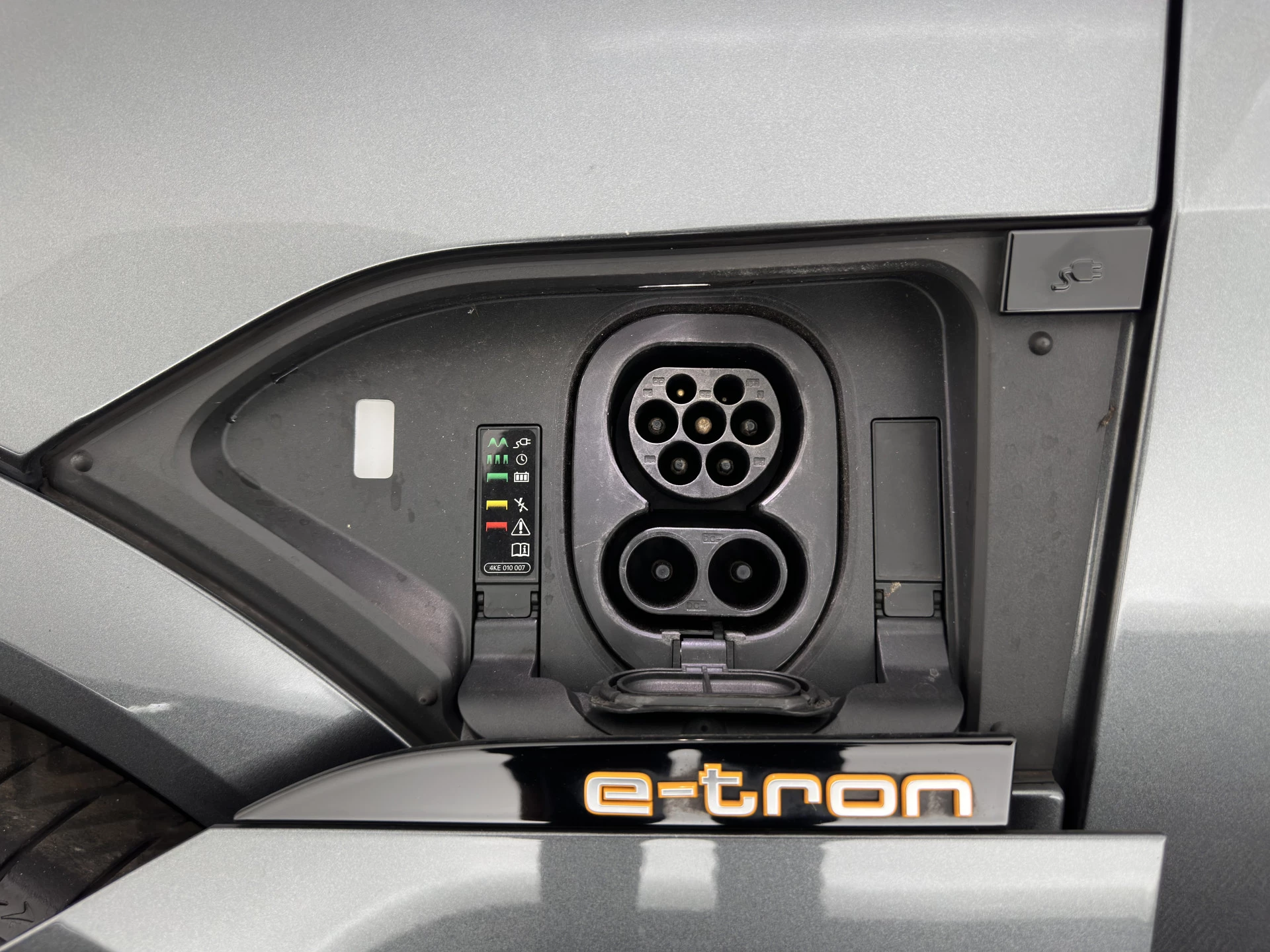 Hoofdafbeelding Audi e-tron