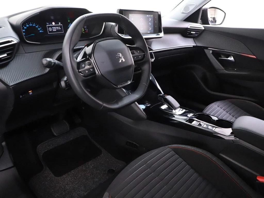 Hoofdafbeelding Peugeot e-2008