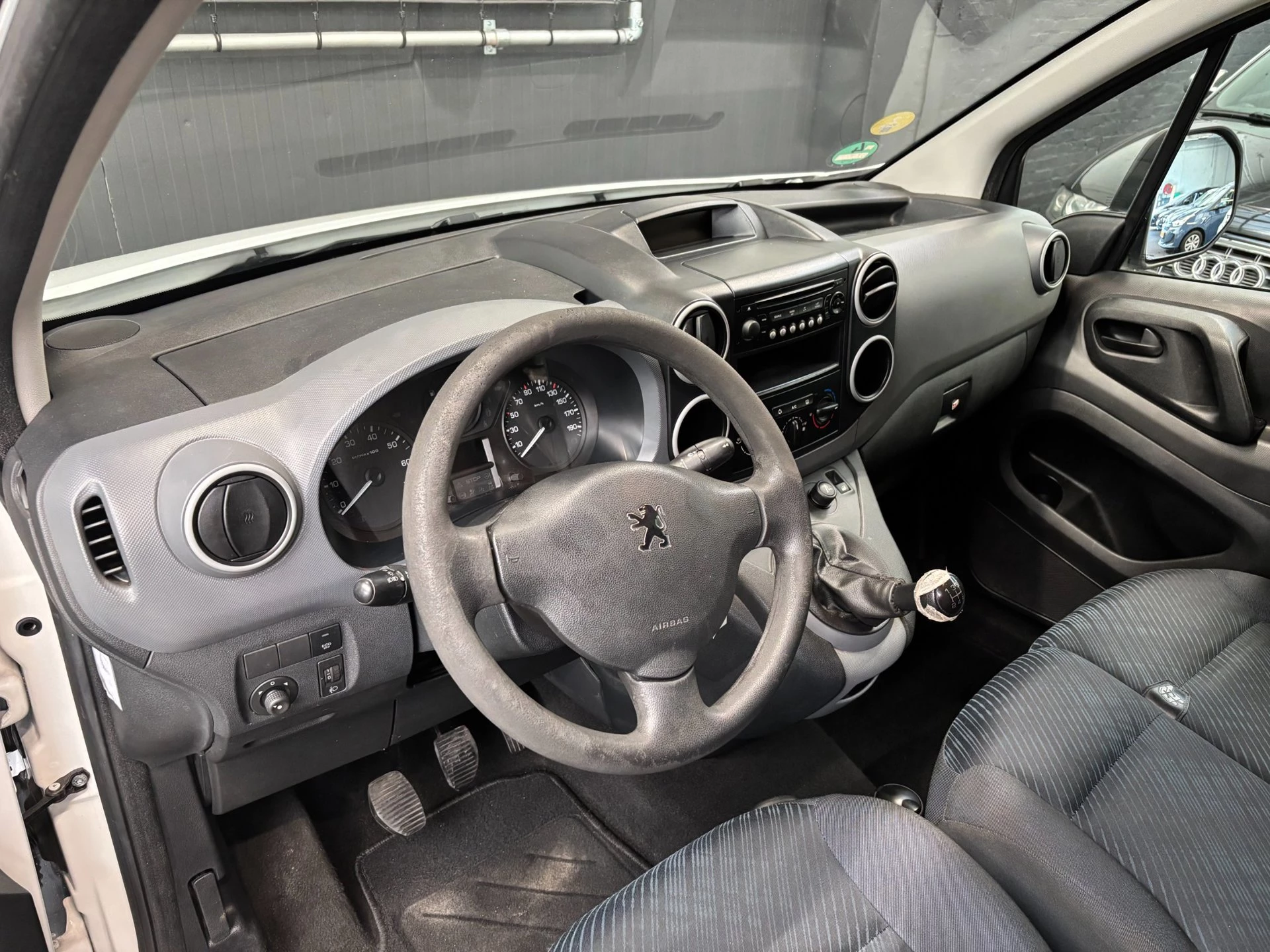 Hoofdafbeelding Peugeot Partner