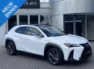 Hoofdafbeelding Lexus UX Lexus UX 300h Ultimate Edition DIRECT LEVERBAAR EL-ACHTERKLEP STUURVERW STOELVERW GROOT-SCHERM BLIND-SPOT
