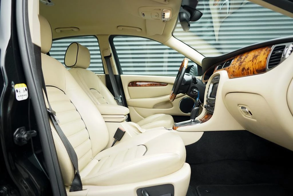 Hoofdafbeelding Jaguar X-Type