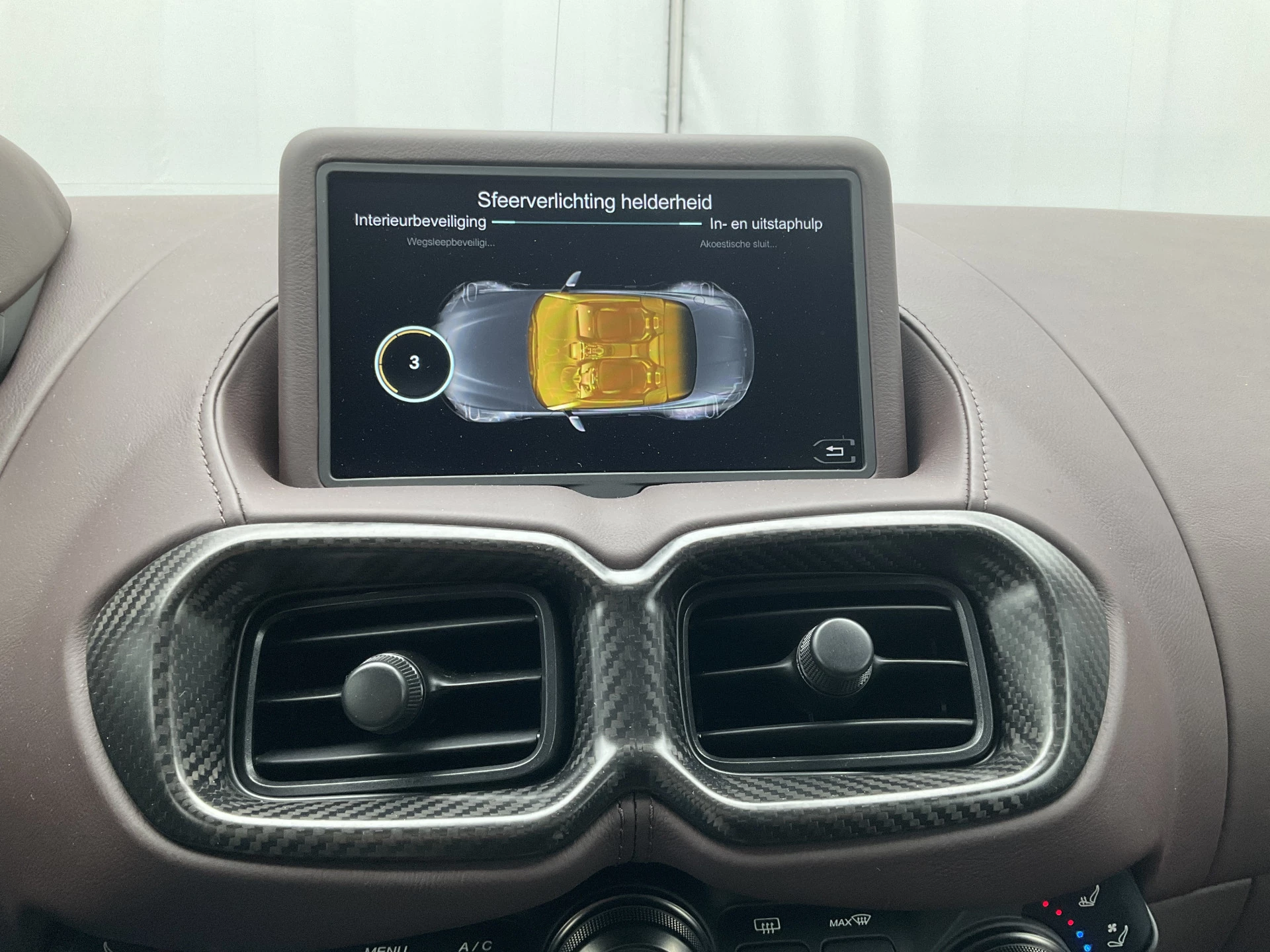 Hoofdafbeelding Aston Martin V8 Vantage