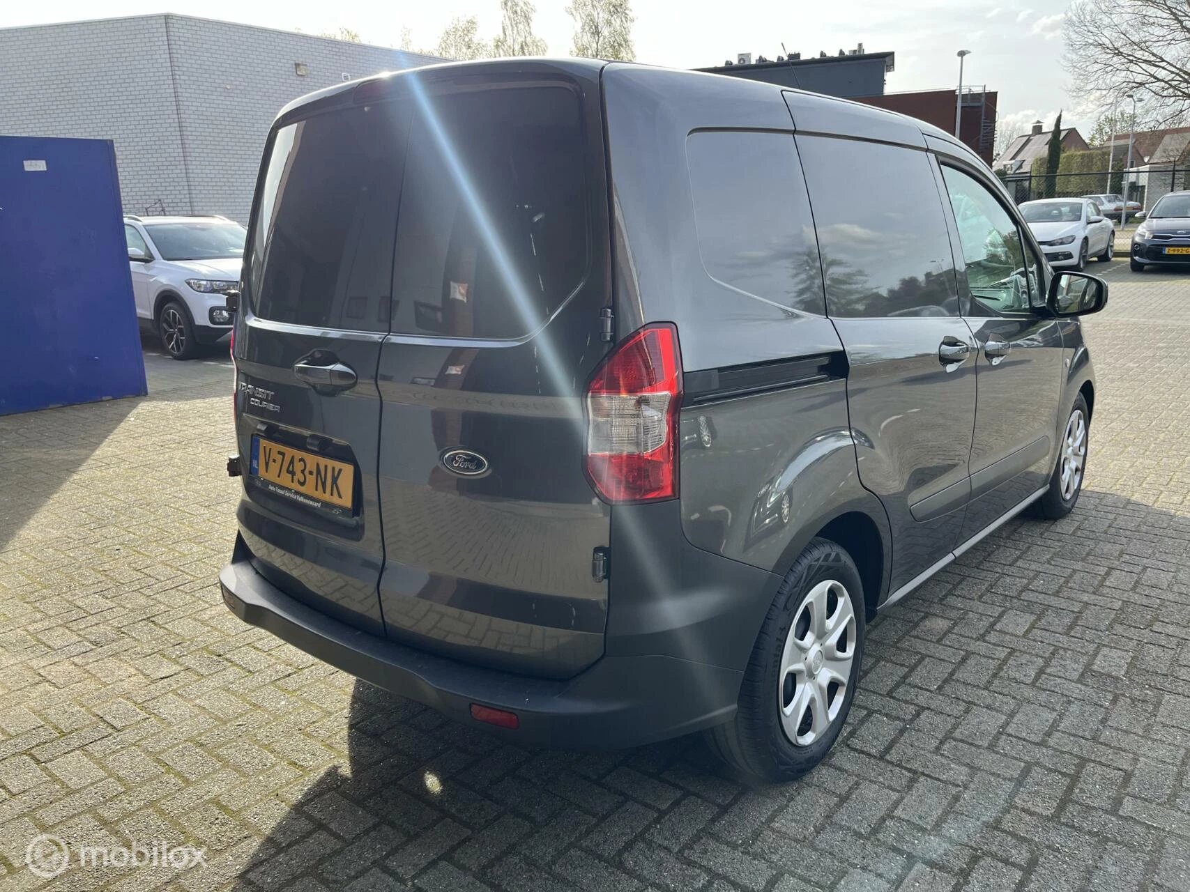 Hoofdafbeelding Ford Transit Courier