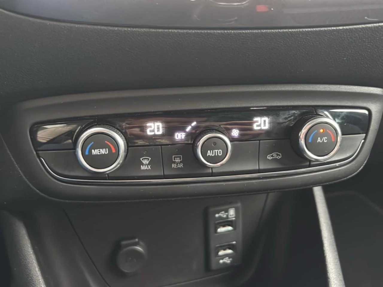 Hoofdafbeelding Opel Crossland X