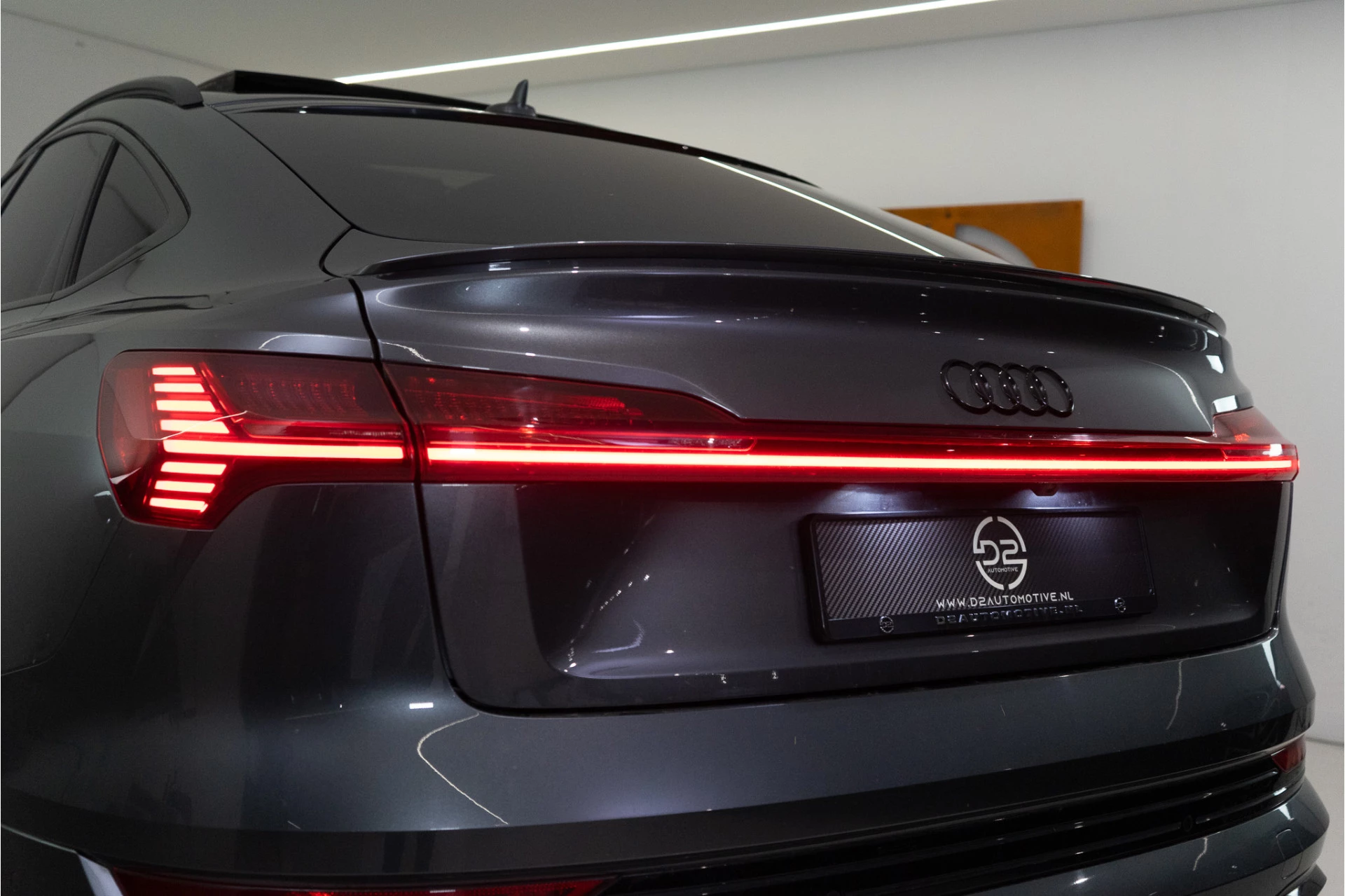 Hoofdafbeelding Audi e-tron