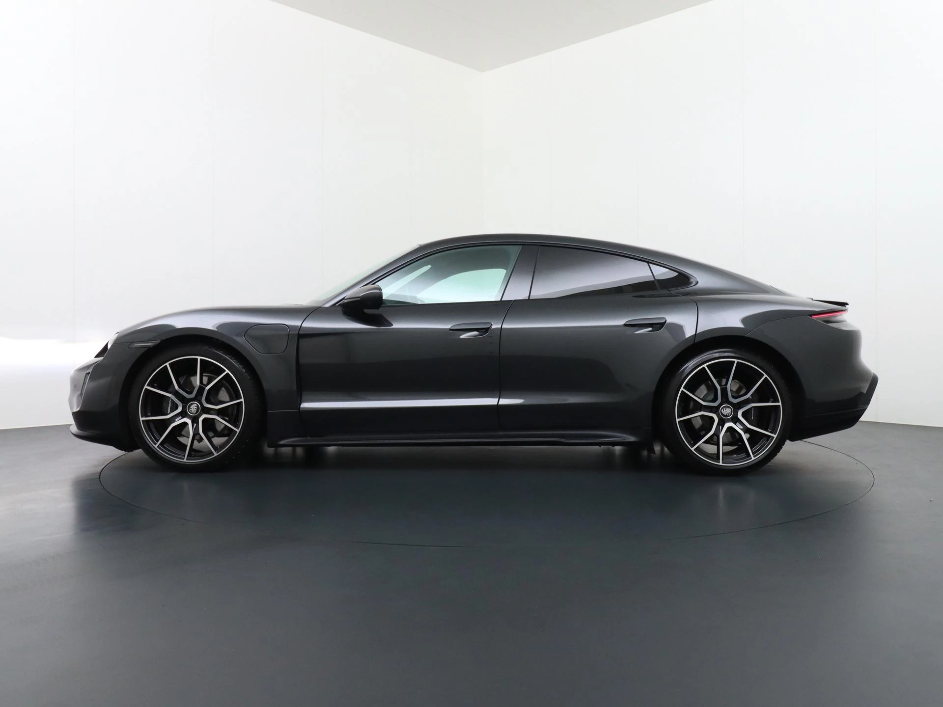 Hoofdafbeelding Porsche Taycan