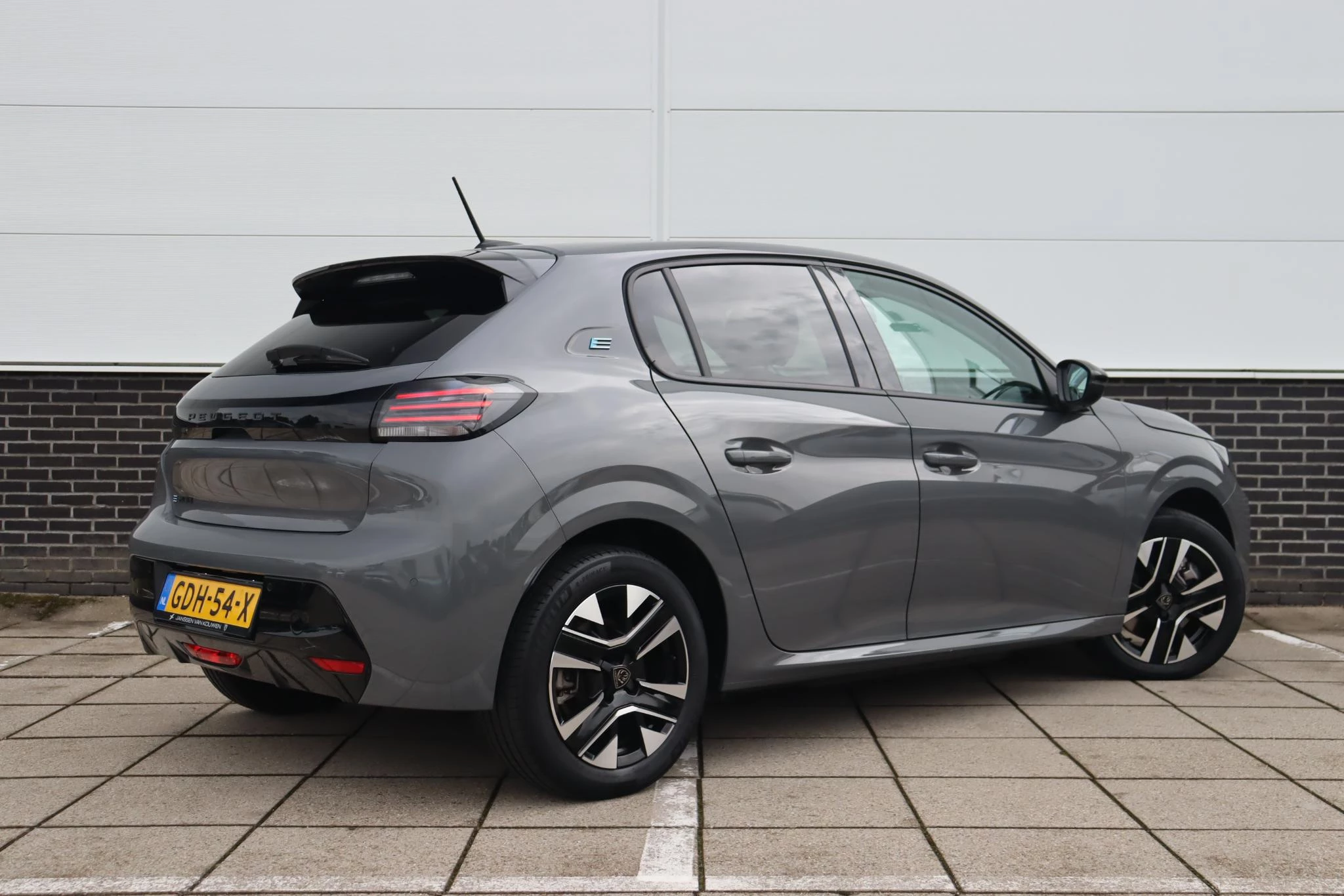 Hoofdafbeelding Peugeot e-208