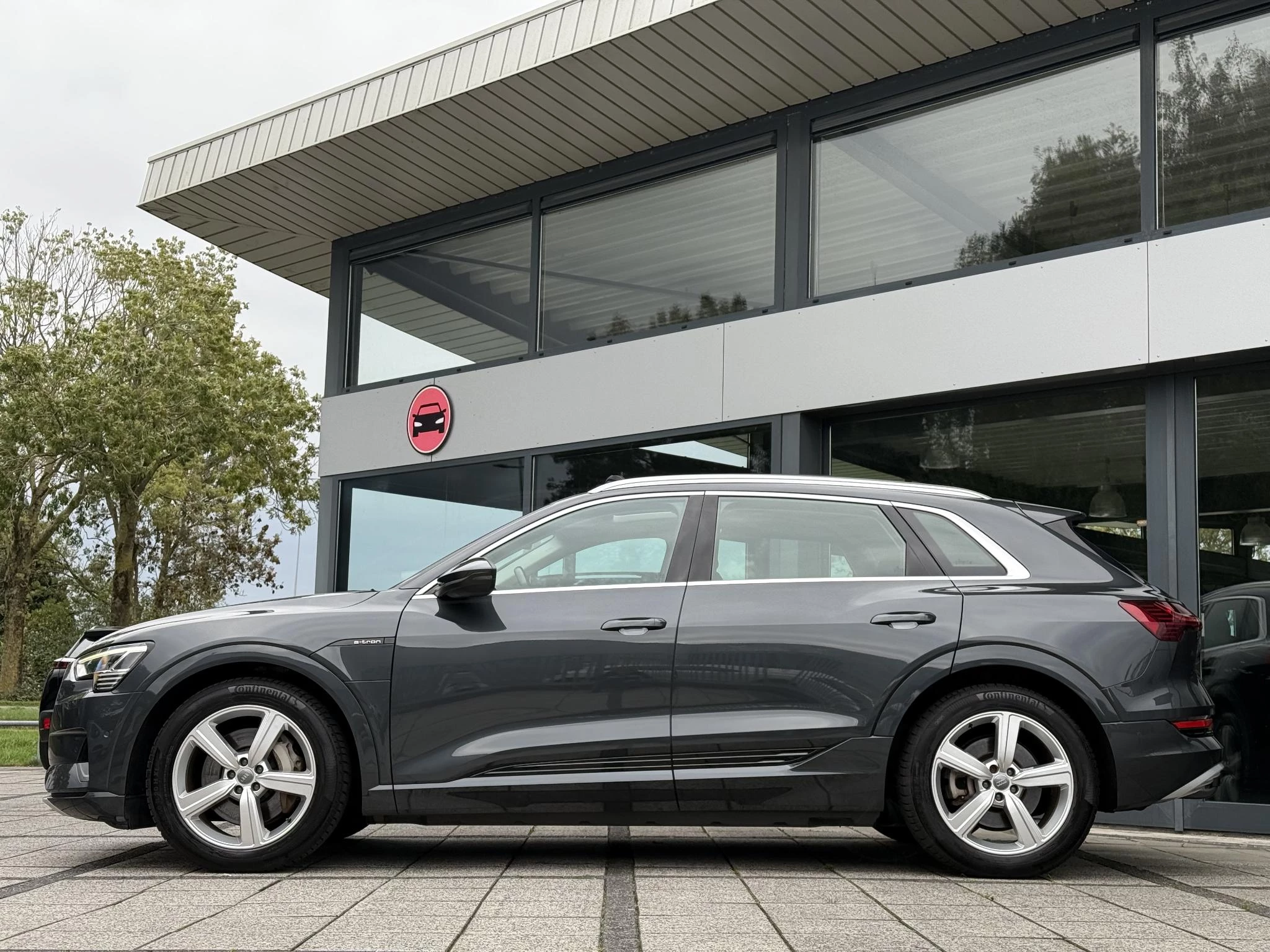 Hoofdafbeelding Audi e-tron