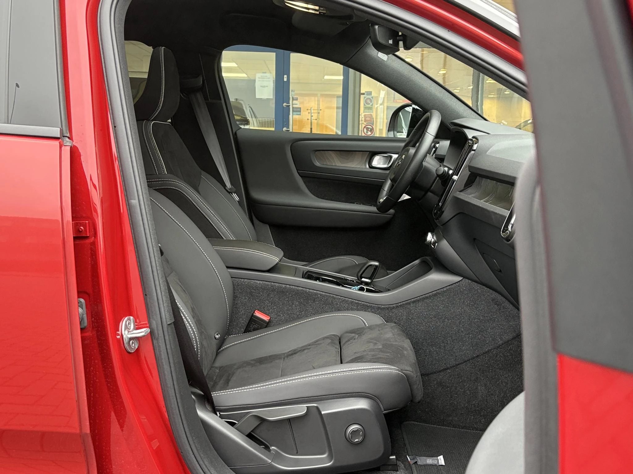 Hoofdafbeelding Volvo C40