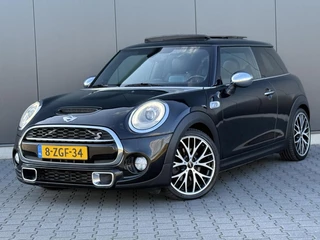 Hoofdafbeelding MINI Cooper S Mini Mini 2.0 Cooper S Chili 192PK - Led - JCW Pack - Pano - Head Up - Harman/Kardon