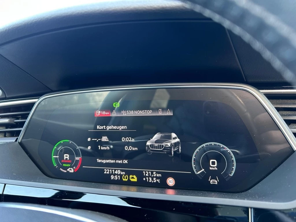 Hoofdafbeelding Audi e-tron