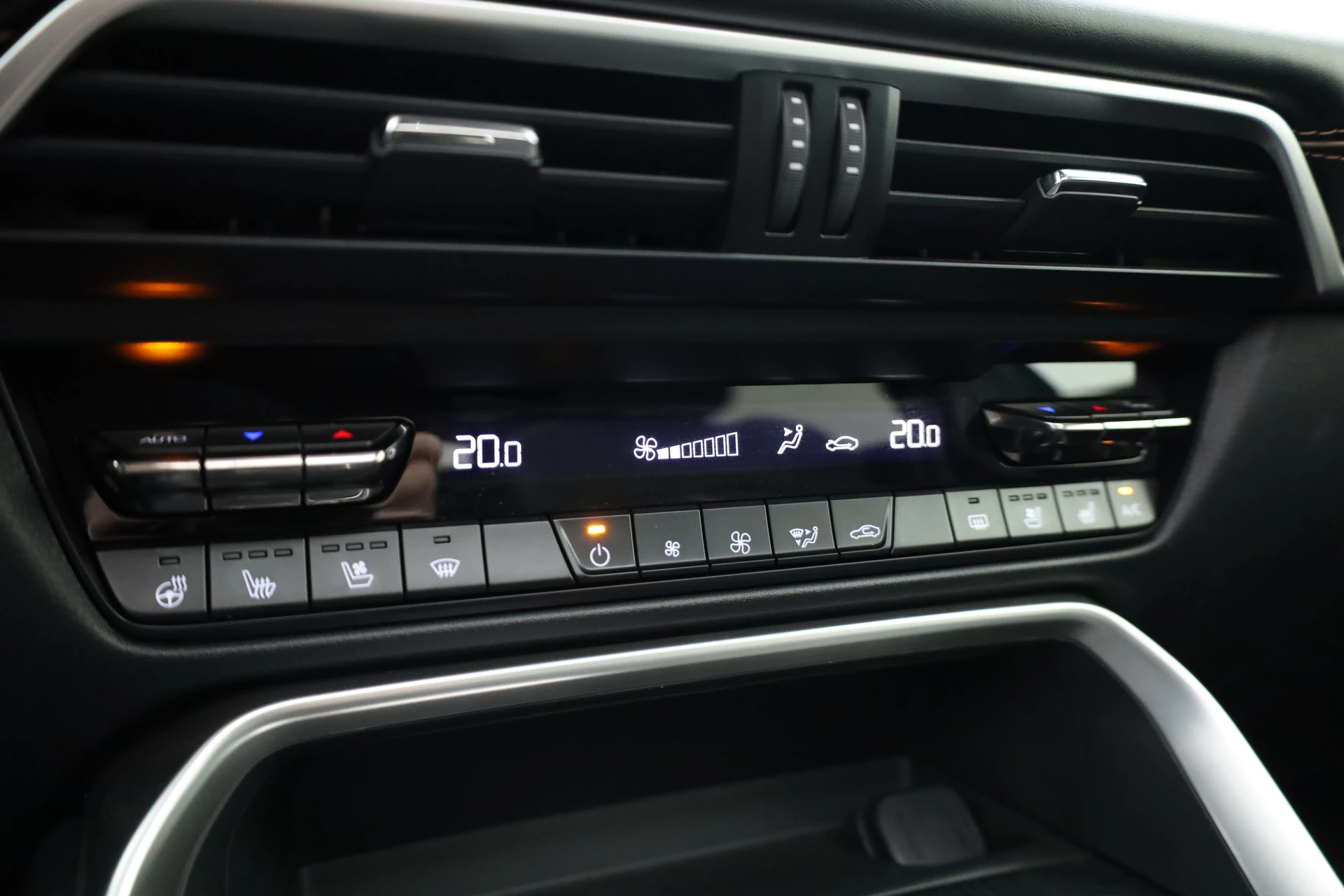 Hoofdafbeelding Mazda CX-60