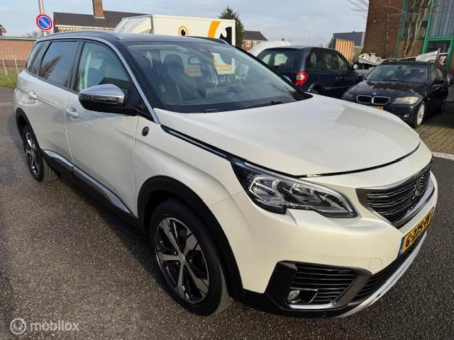 Hoofdafbeelding Peugeot 5008