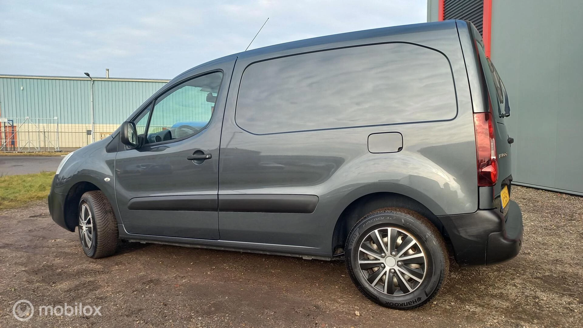 Hoofdafbeelding Peugeot Partner