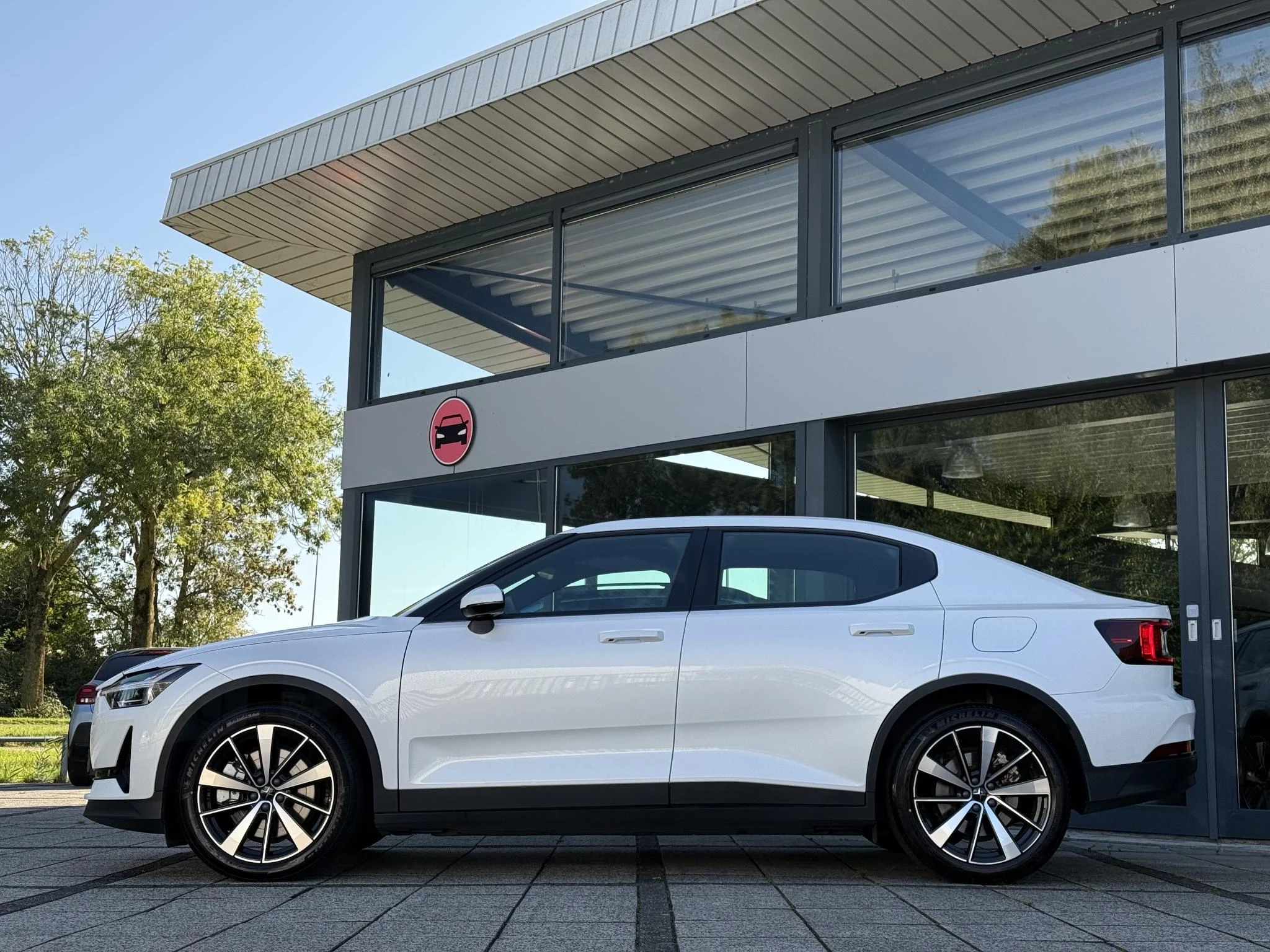 Hoofdafbeelding Polestar 2