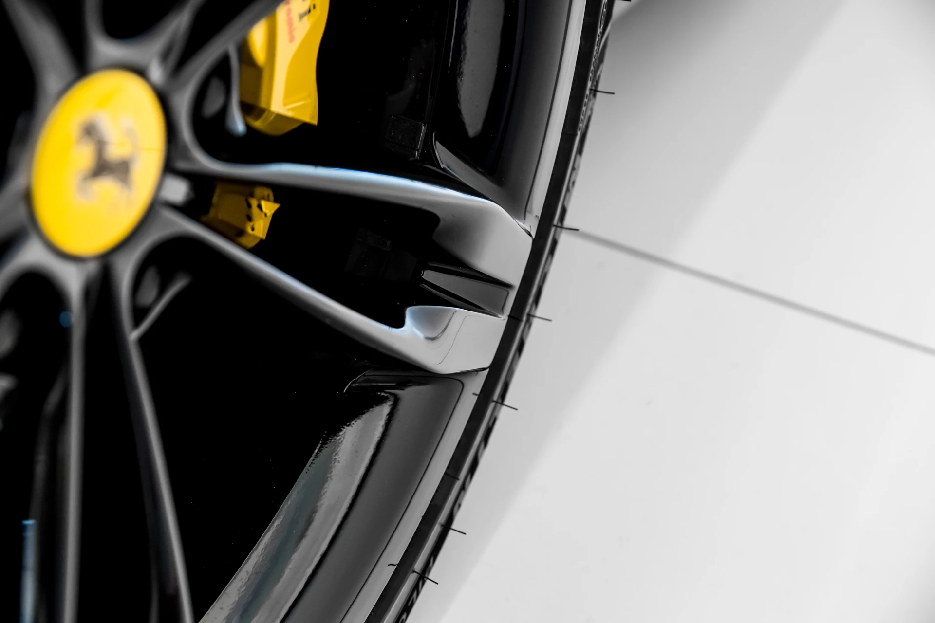 Hoofdafbeelding Ferrari 296