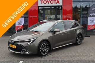 Toyota Corolla Touring Sports DYNAMIC FACELIFT BLIND-SPOT KEYLESS STOELVERW EL-ACHTERKLEP PARK-SENSOREN VOOR/ACHTER 17'' LM-VELGEN NAVI LED APPLE/ANDROID NL-AUTO