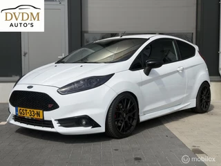 Hoofdafbeelding Ford Fiesta Ford Fiesta 1.6 ST1 stage 1 door houseofcars 220pk vol optie