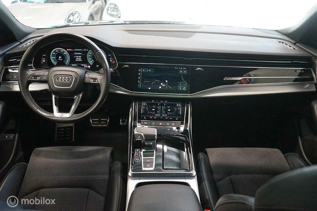 Hoofdafbeelding Audi Q8