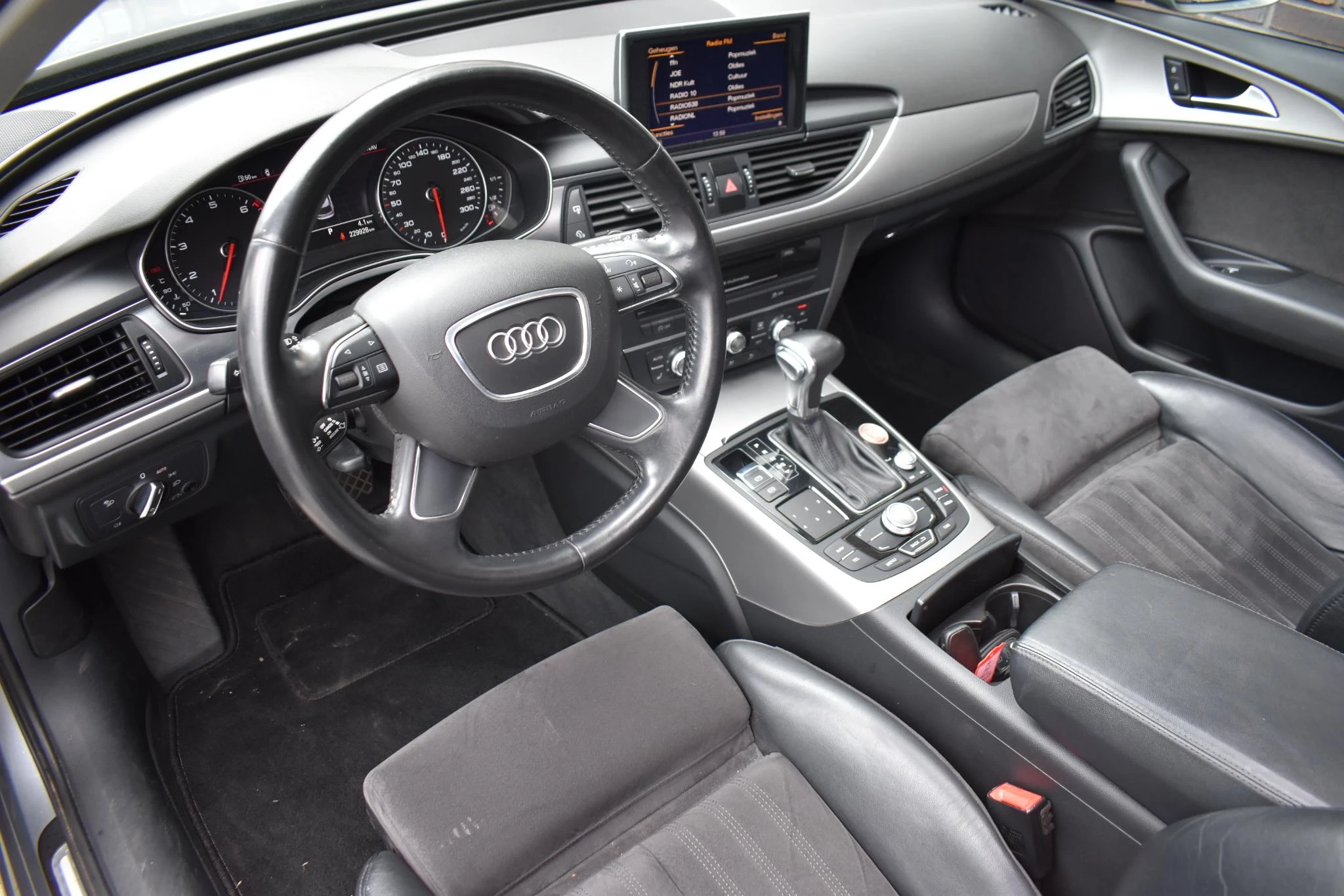 Hoofdafbeelding Audi A6