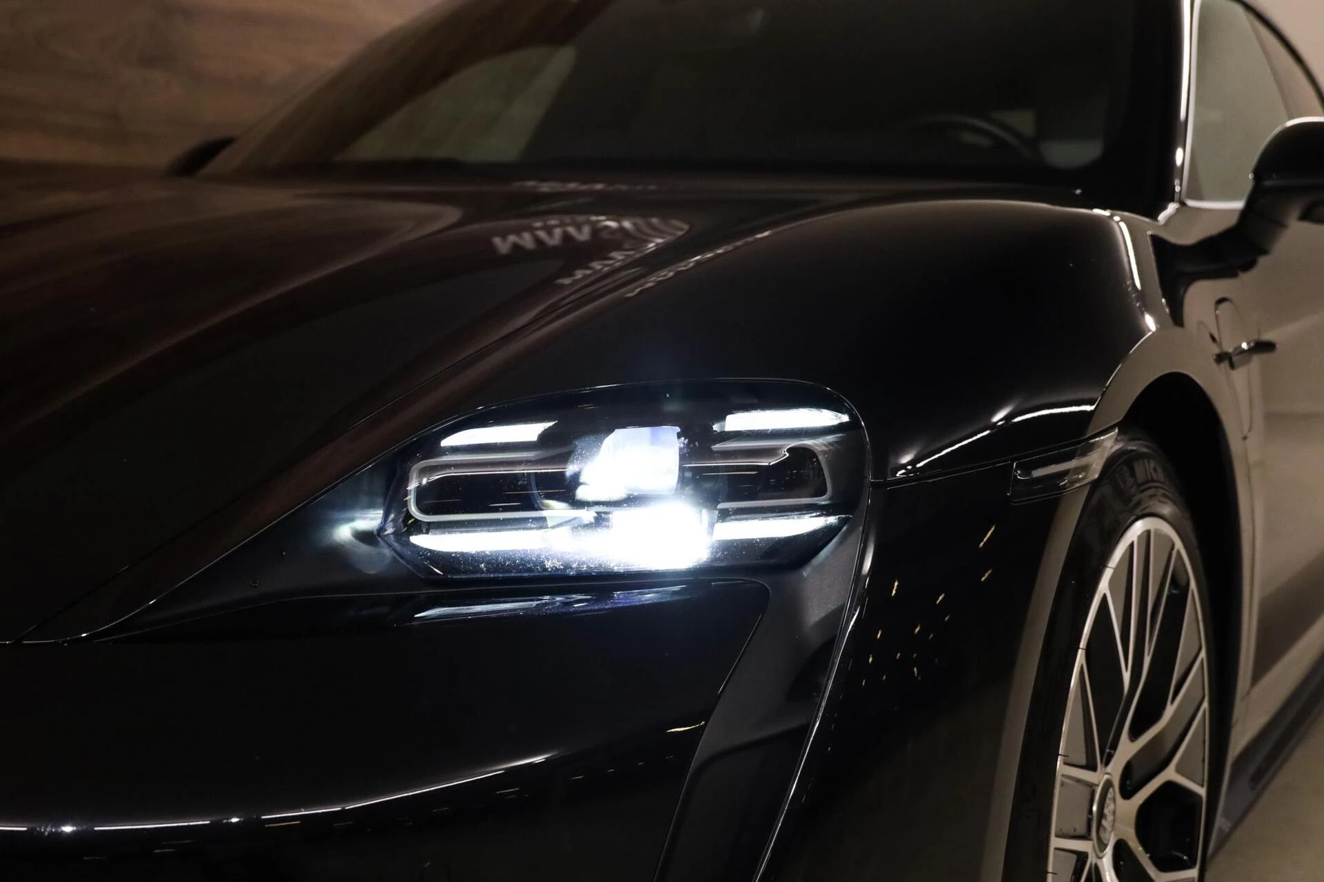 Hoofdafbeelding Porsche Taycan