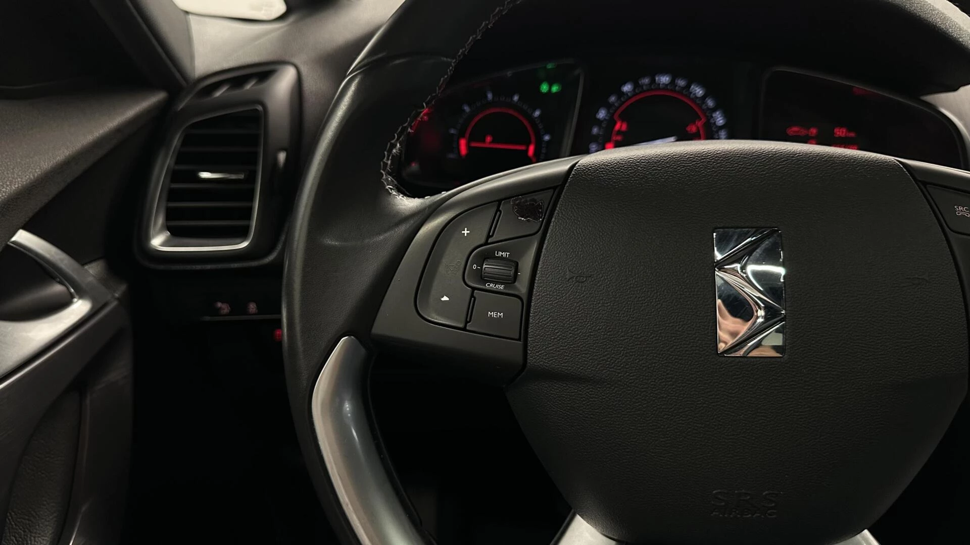 Hoofdafbeelding DS DS 5