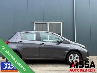 Toyota Yaris 1.5 Hybrid Aspiration Bi-Tone jaar APK