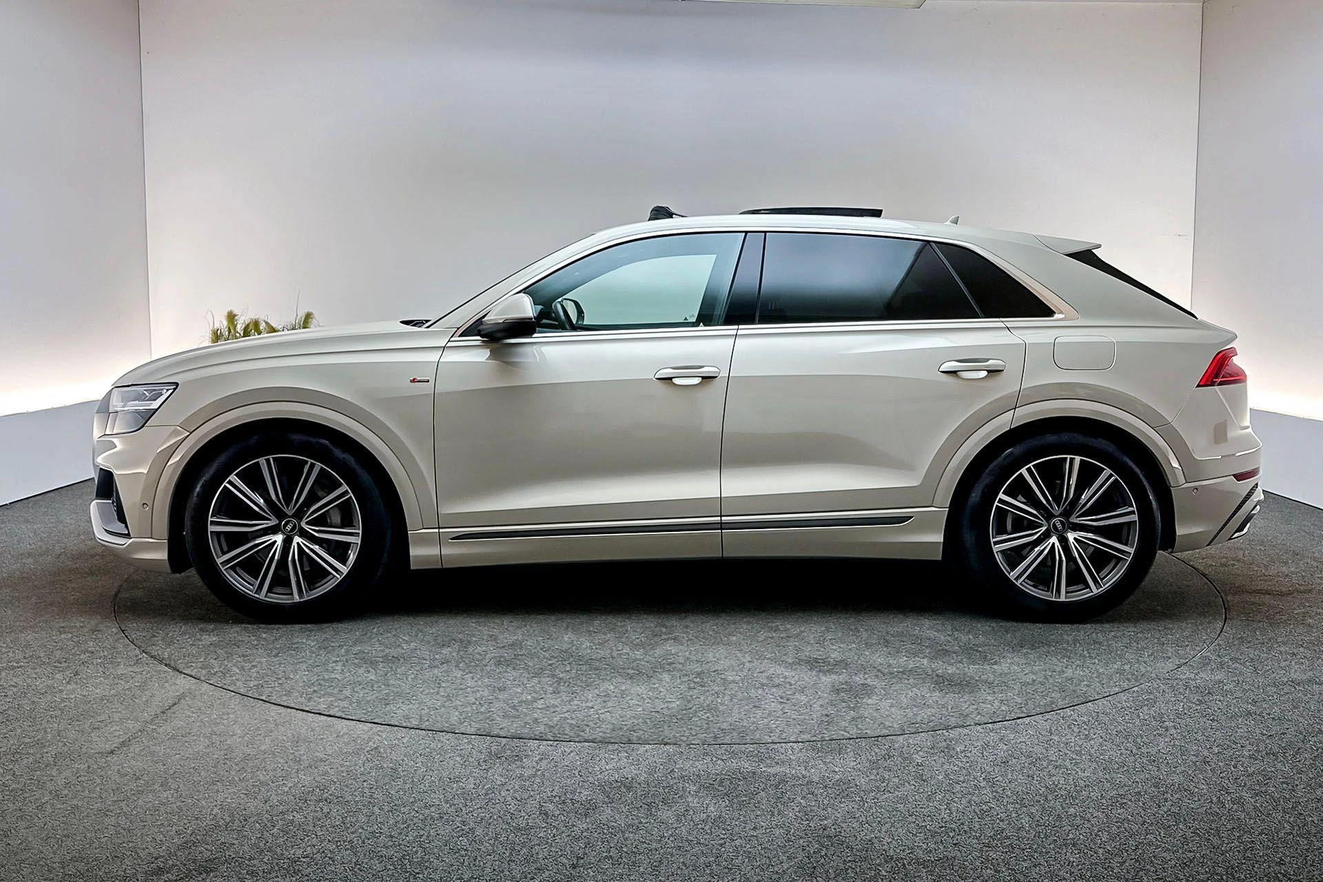 Hoofdafbeelding Audi Q8