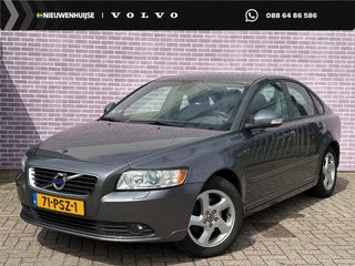 Volvo S40 2.0 Sport 145pk | Bi-xenon adaptief | parkeersensoren achter | Trekhaak | verwarmde voorstoelen | High performance audio | Dealer onderhouden | 12 maanden BOVAG garantie |