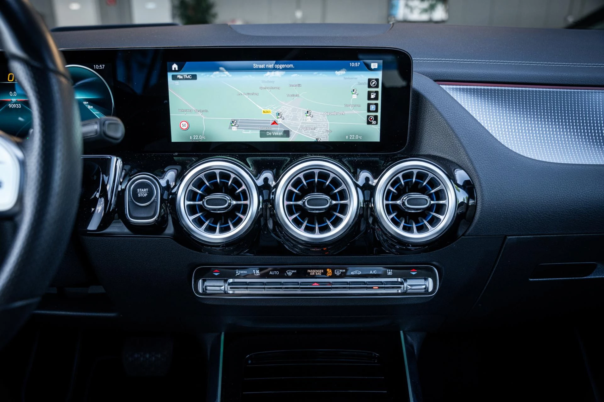 Hoofdafbeelding Mercedes-Benz EQA