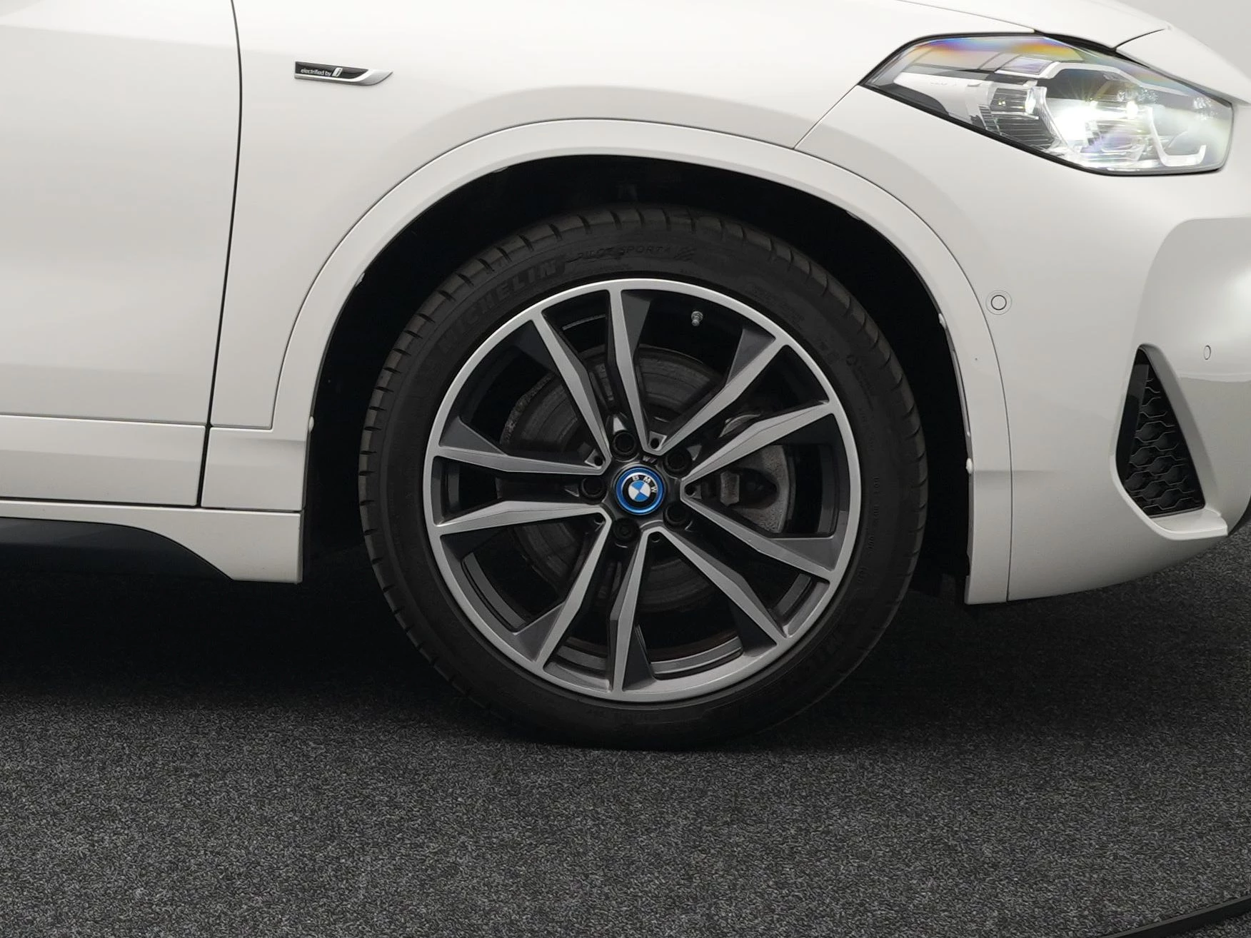 Hoofdafbeelding BMW X2