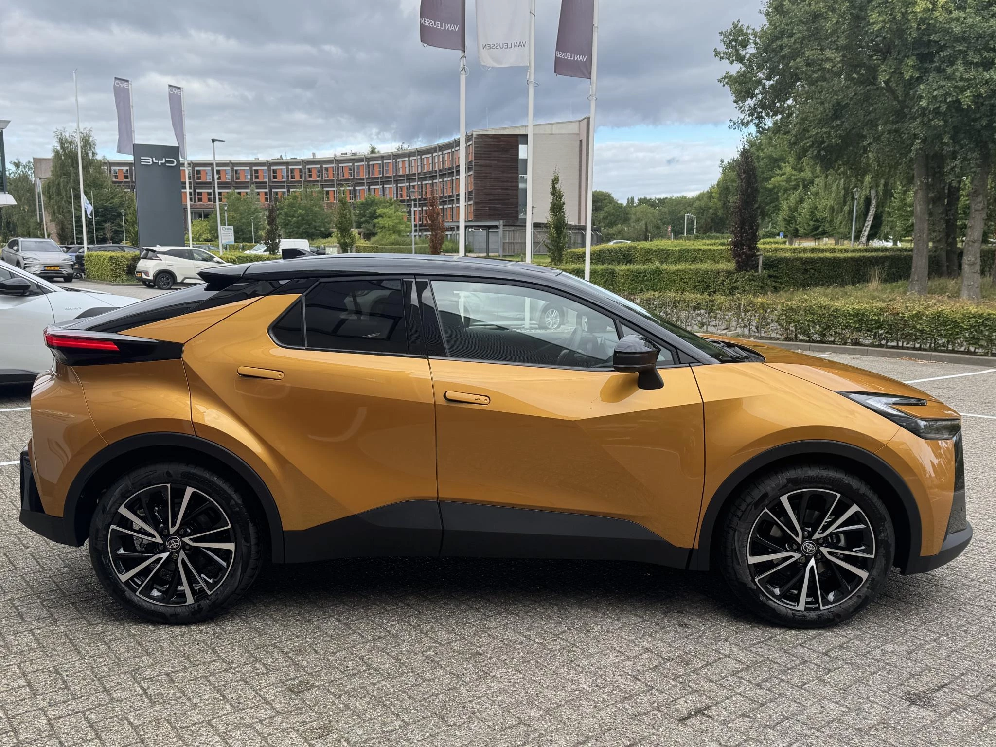 Hoofdafbeelding Toyota C-HR